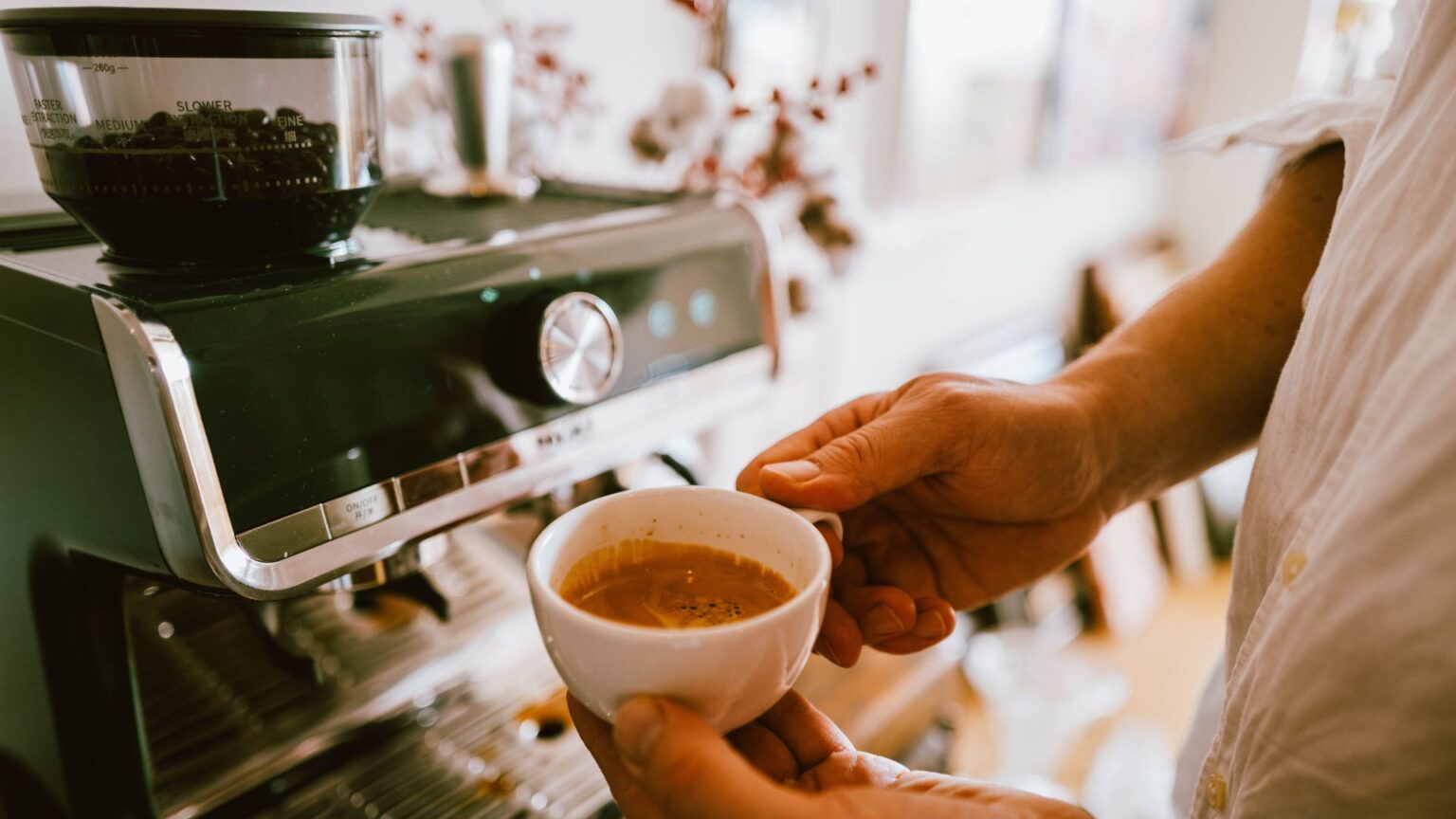 What Makes A Good Home Espresso Machine? » Weird Coffee People