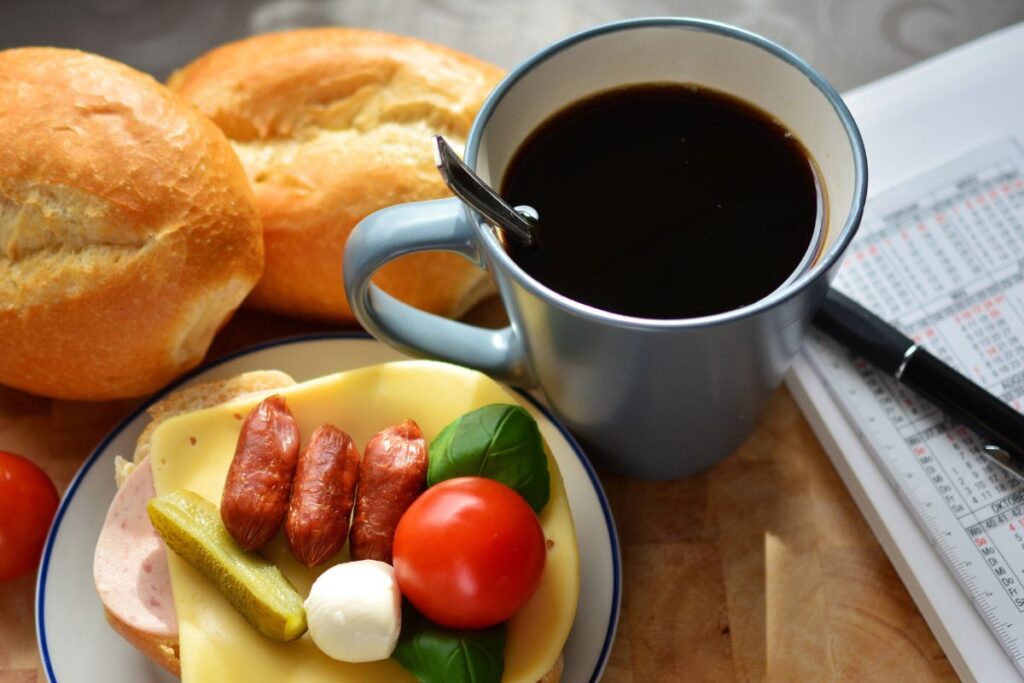 Sunday morning breakfast and coffee pairing